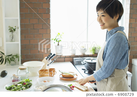 Two generations family Two generations family 6908729