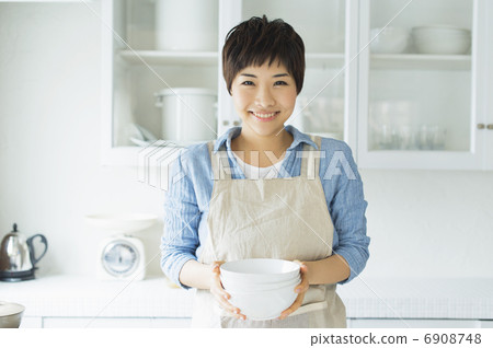 Two generations family Two generations family 6908748