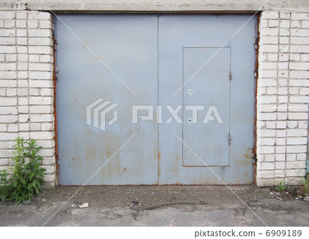 garage doors 6909189