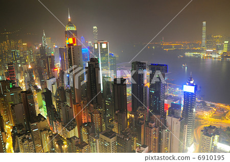 Hong Kong at night 6910195