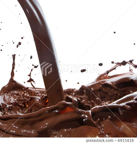 pouring chocolate 6915816