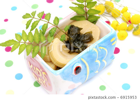 Bamboo shoots 6915953