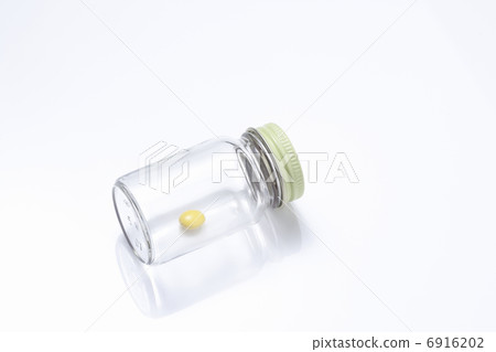 一瓶維生素藥只剩一片 6916202