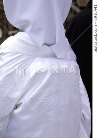 Cotton hat and white faux bride 6916441