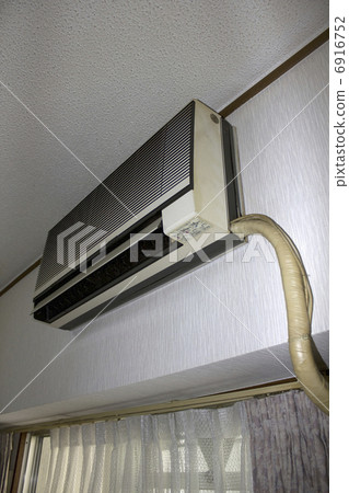 Old style air conditioner of apartment Old style air conditioner of apartment 6916752