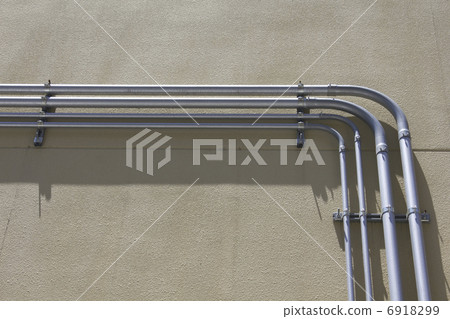 Hume pipe of electric wire on building wall Hume pipe of electric wire on building wall 6918299
