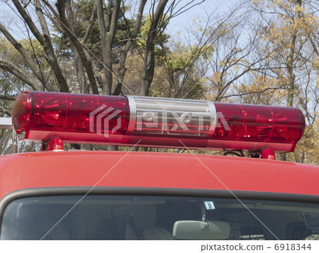 Fire lamp of red car 6918344