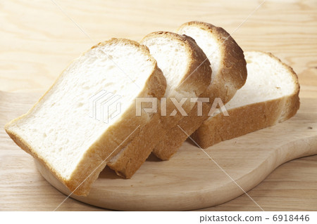 Bread cut with a knife Bread cut with a knife 6918446