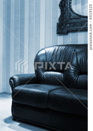 leather sofa 6919320