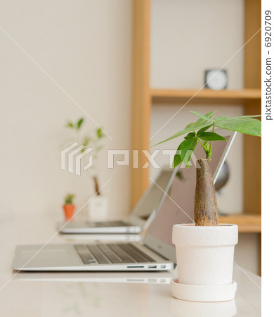 客房配有筆記本電腦 6920709