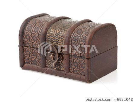 treasure chest on white treasure chest on white 6921048