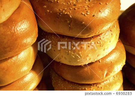 Freshly baked bread 6930283