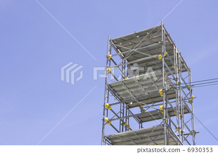 Iron pipe footing and blue sky 6930353
