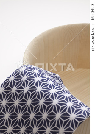 天然木浴缸和日本擦拭巾 6930490