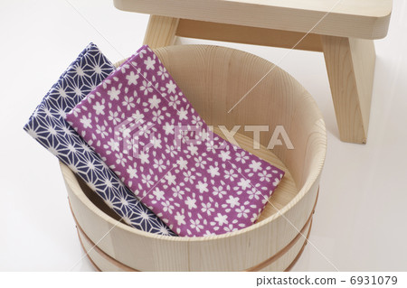 天然木製spa椅，熱水浴和日式擦拭 6931079