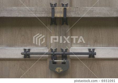 神社倉庫的鑰匙 6931091