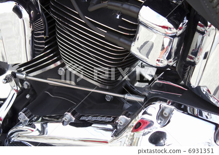 Motorcycle engine up 6931351