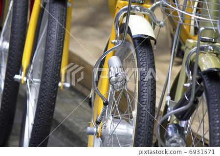 Bicycle headlight 6931571