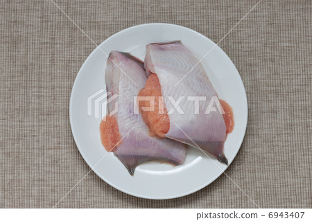 Curry fillets 6943407