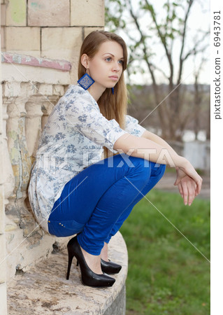 Young thoughtful blond woman Young thoughtful blond woman 6943781