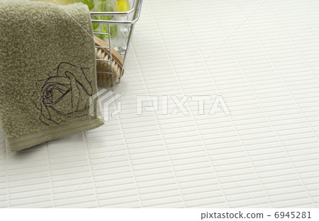 Bath floor 6945281