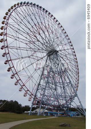 Ferris wheel Ferris wheel 6945409