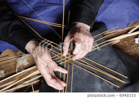 Edo bamboo craftsman 6948153