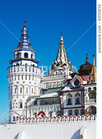 towers and domes of the Izmailovo Kremlin in Moscow towers and domes of the Izmailovo Kremlin in Moscow 6950838