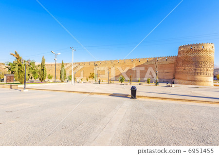 Carrie Hahn Citadel（伊朗，設拉子） 6951455