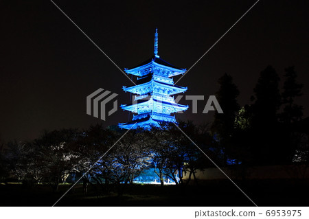 图库照片: 备中国分寺 五重塔 照亮