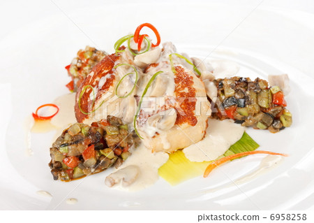 Fish cutlet with vegetables 6958258