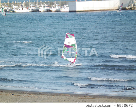   江之島風帆衝浪 6958672