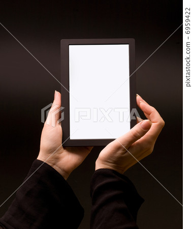 woman reading 6959422
