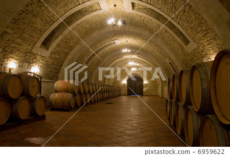 wine  barrels 6959622