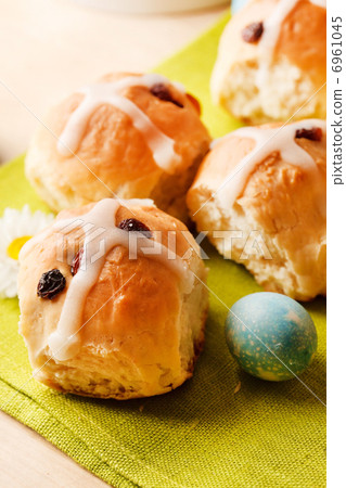 Hot Cross Buns Hot Cross Buns 6961045