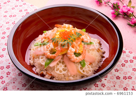 chirashi sushi  6961153