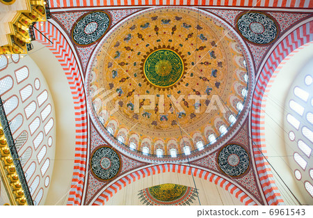 Ceiling of Suleimaniye Mosque in Istanbul Ceiling of Suleimaniye Mosque in Istanbul 6961543