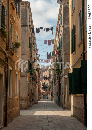 Venetian street, Italy Venetian street, Italy 6962895