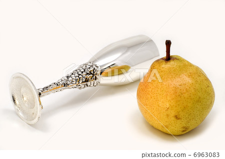 Pear Pear 6963083