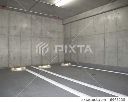 Concrete in underground parking lot 6968238