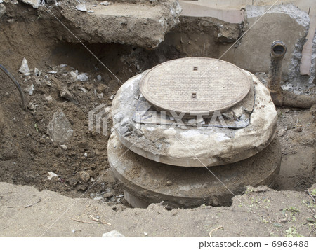 Manhole replacement work 6968488