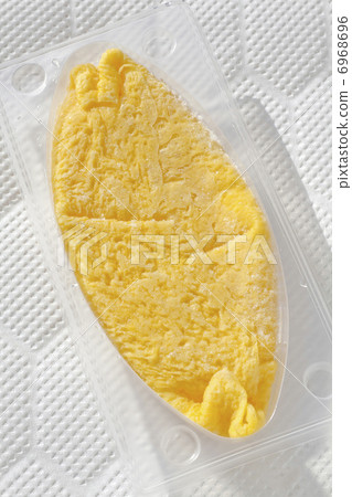 Frozen omelette 6968696