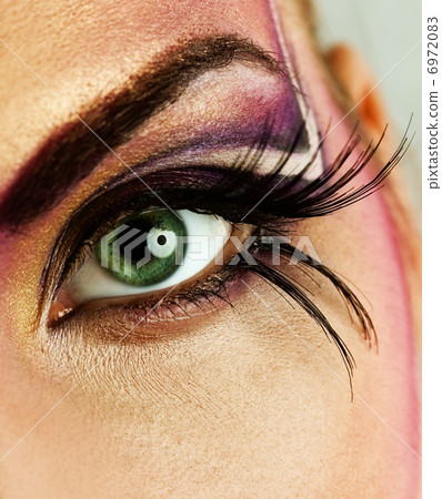 Creative eye paint 6972083