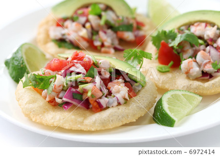 Ceviche的Tostadas 6972414