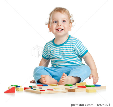 happy kid playing toys 6974071