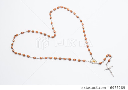Rosary beads in a heart shape 6975289