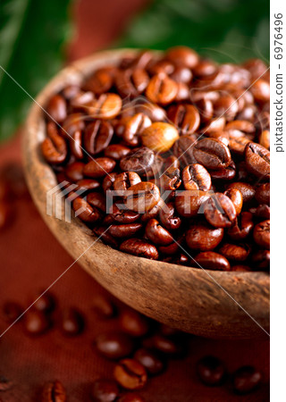 Coffee beans. Bowl of Aromatic Coffee close-up Coffee beans. Bowl of Aromatic Coffee close-up 6976496