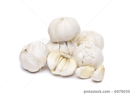 Garlic isolated on white background 6978030