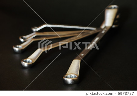 Glasses wrench 6978787