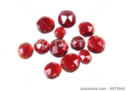 pyrope garnet minerals 6978942